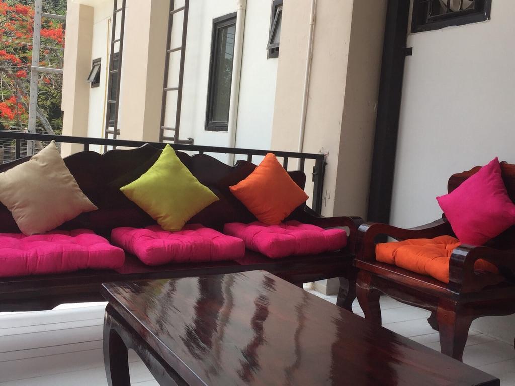 108Beds Hostel Si Racha Bagian luar foto