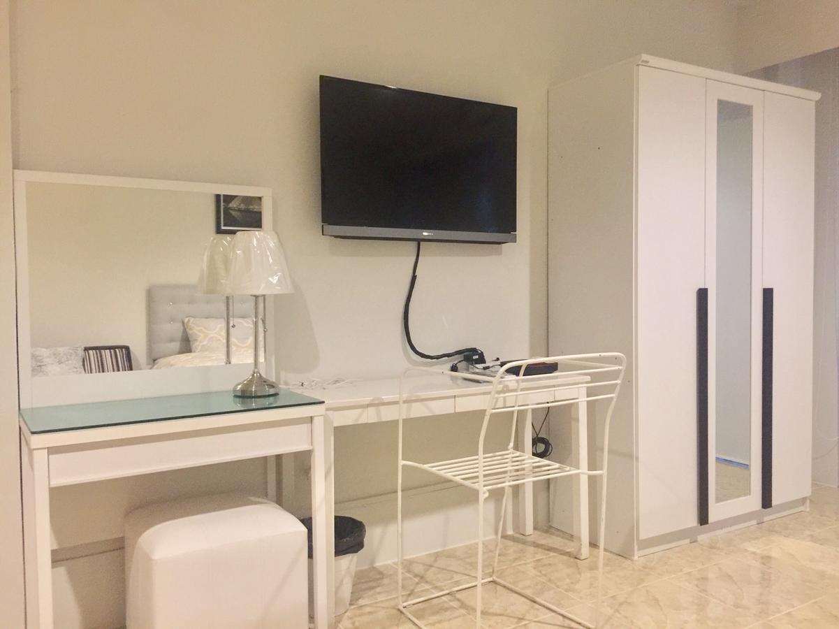 108Beds Hostel Si Racha Bagian luar foto